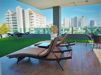 the qube fifty hotel