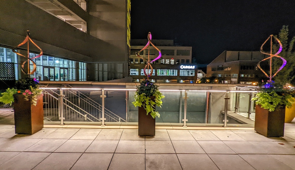 holiday inn lancaster by ihg