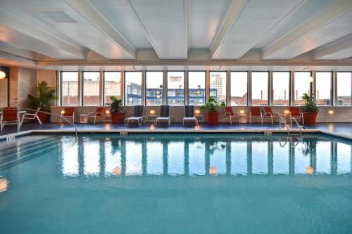 holiday inn lancaster by ihg