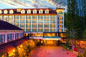 century pines resort