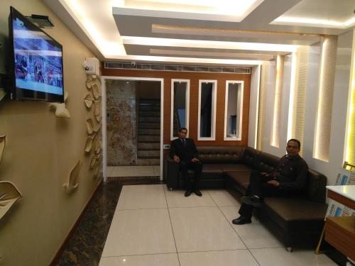 Hotel Kama International,Near Cinema Road Golghar Gorakhpur Uttar Pradesh,3 star
