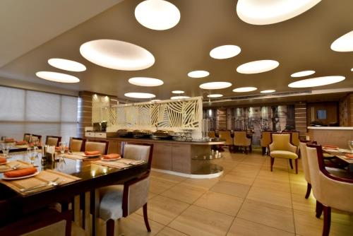 Hotel Kama International,Near Cinema Road Golghar Gorakhpur Uttar Pradesh,3 star