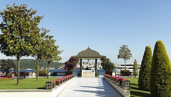 four seasons hotel istanbul at the bosphorus