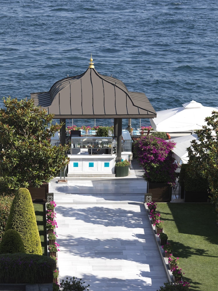 four seasons hotel istanbul at the bosphorus