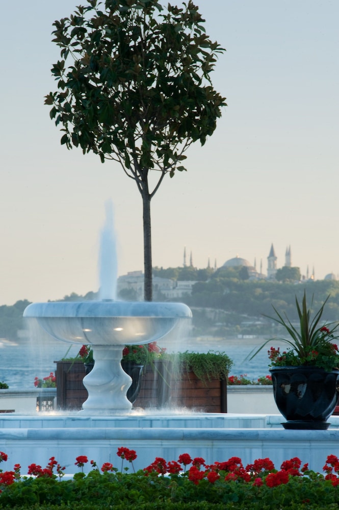 four seasons hotel istanbul at the bosphorus