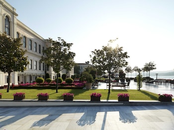 four seasons hotel istanbul at the bosphorus