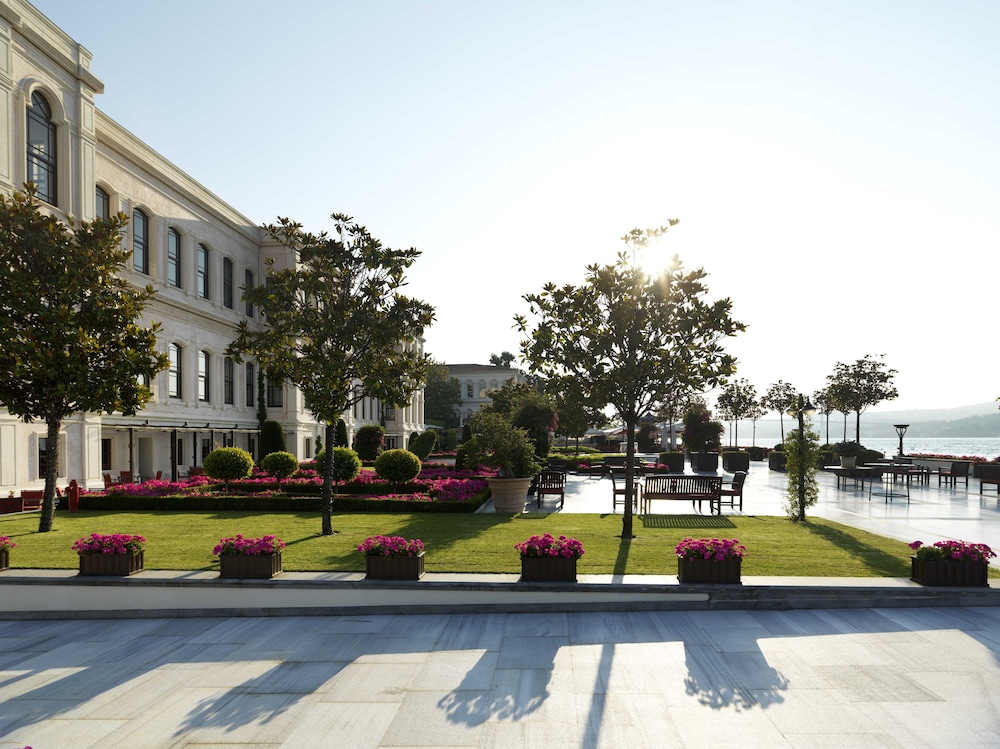 four seasons hotel istanbul at the bosphorus