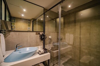 l hotel sarigerme