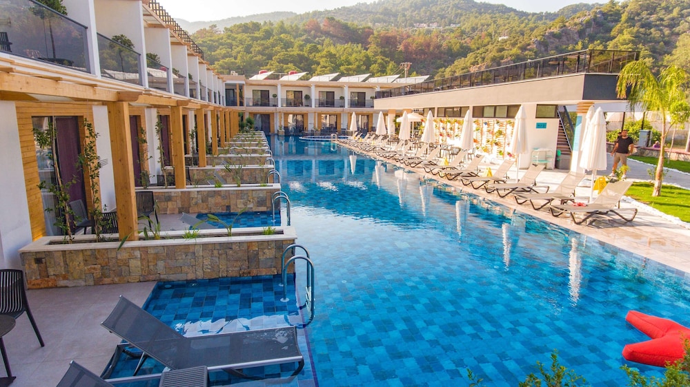 l hotel sarigerme