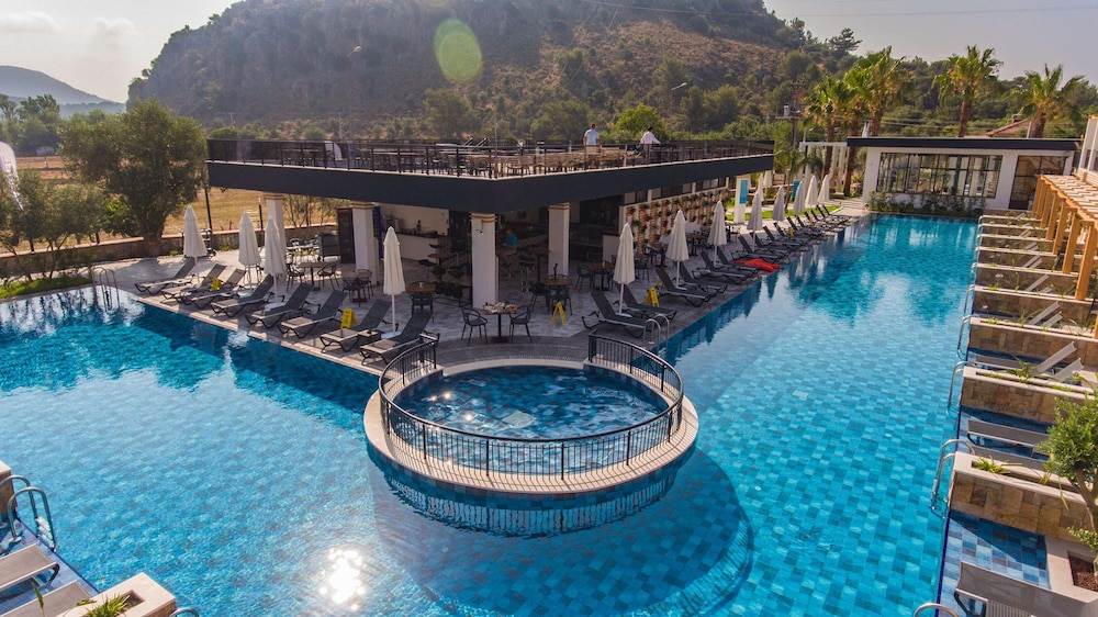 l hotel sarigerme