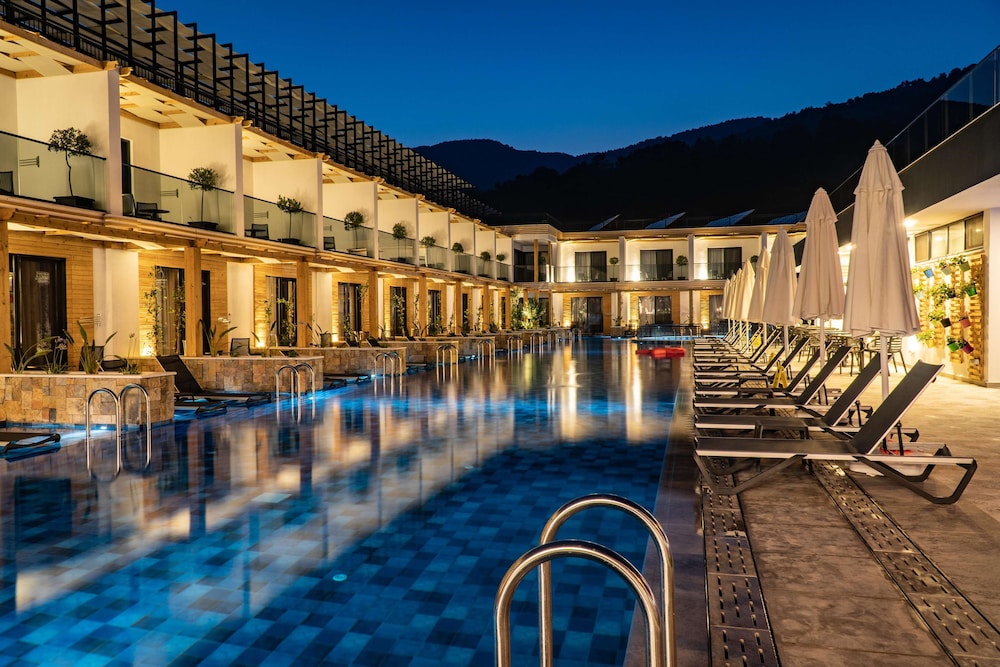 l hotel sarigerme
