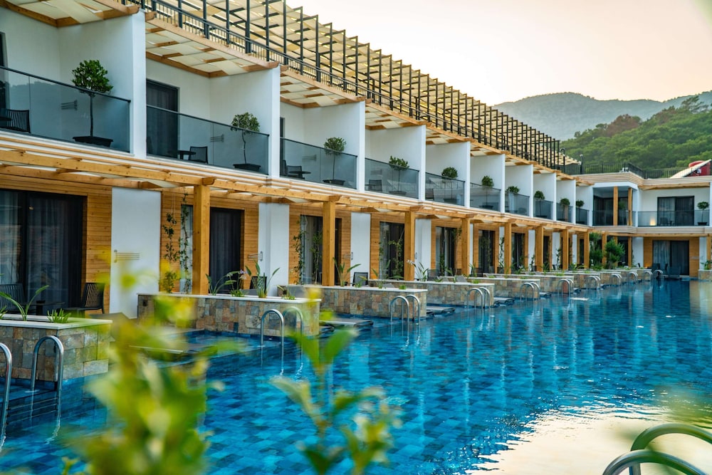 l hotel sarigerme