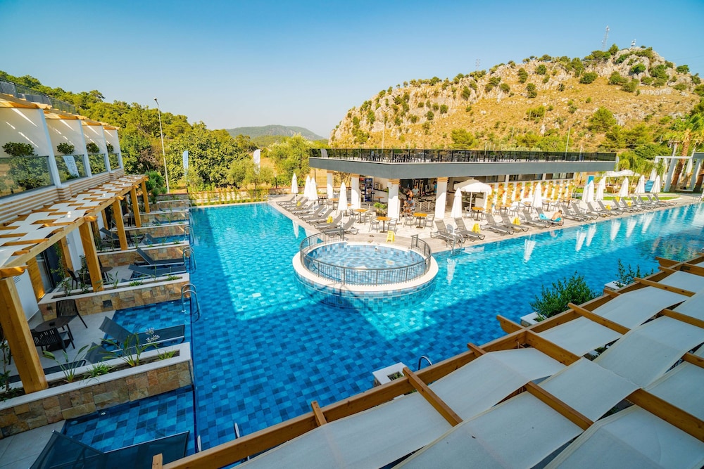 l hotel sarigerme