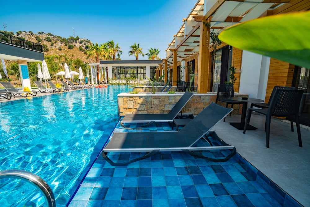l hotel sarigerme