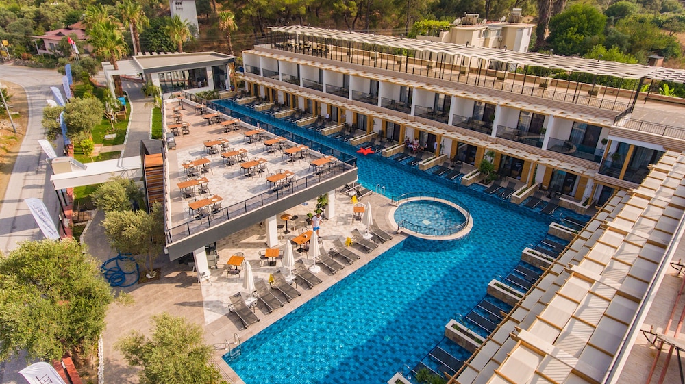 l hotel sarigerme