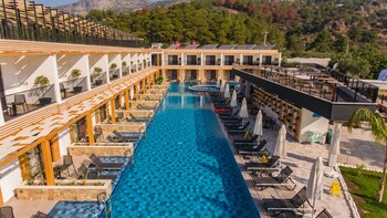 l hotel sarigerme