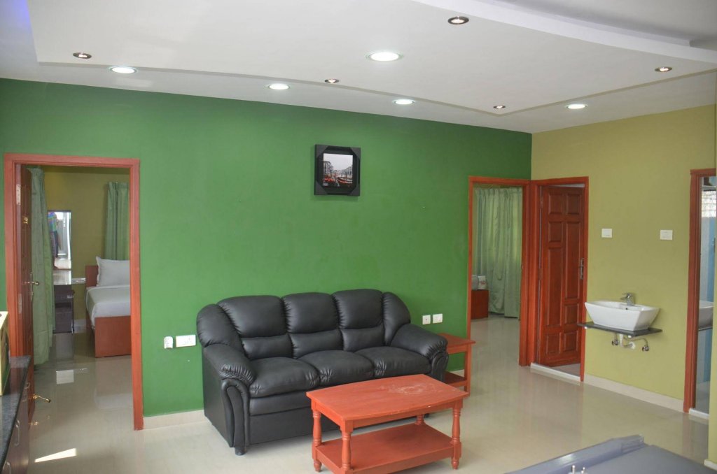 max classic serviced apartment