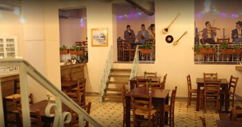 athens market portrait