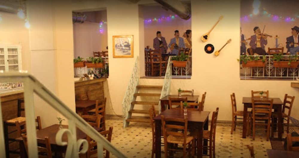 athens market portrait