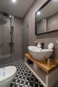 athens market portrait