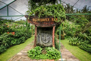 keramas sacred river village