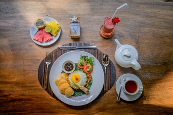 keramas sacred river village