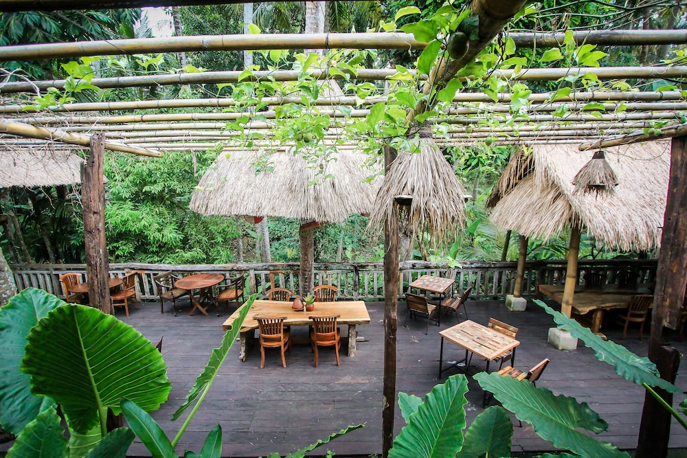 keramas sacred river village