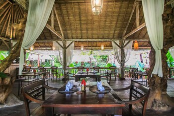 keramas sacred river village