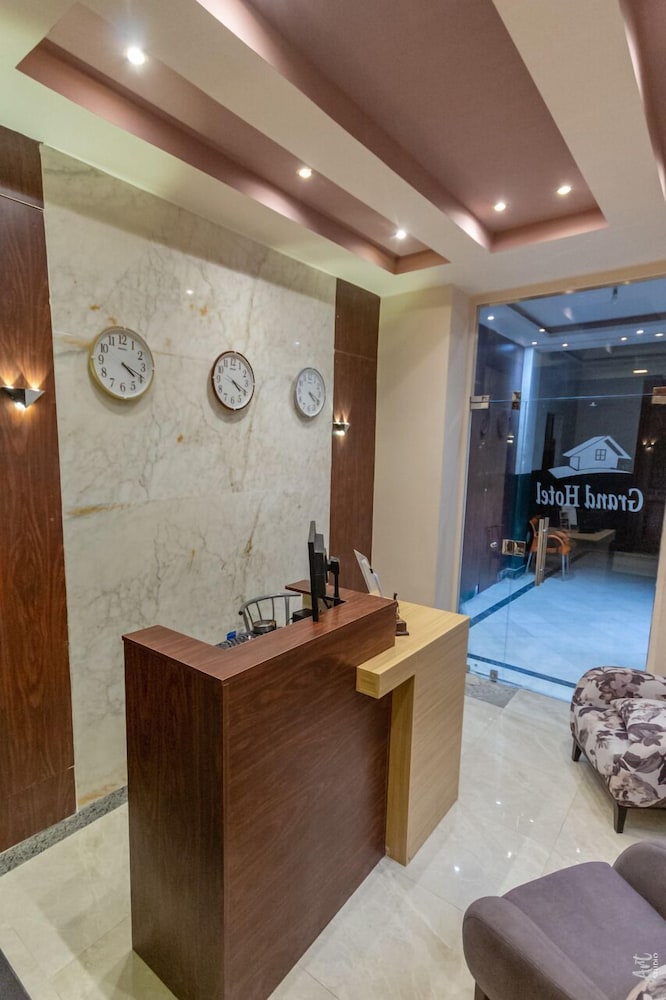 grand city hotel