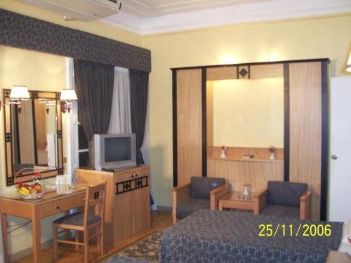 grand city hotel