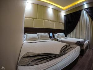 grand city hotel
