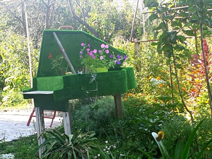 four seasons in kutaisi