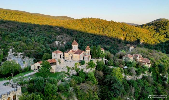 four seasons in kutaisi