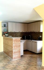 four seasons in kutaisi