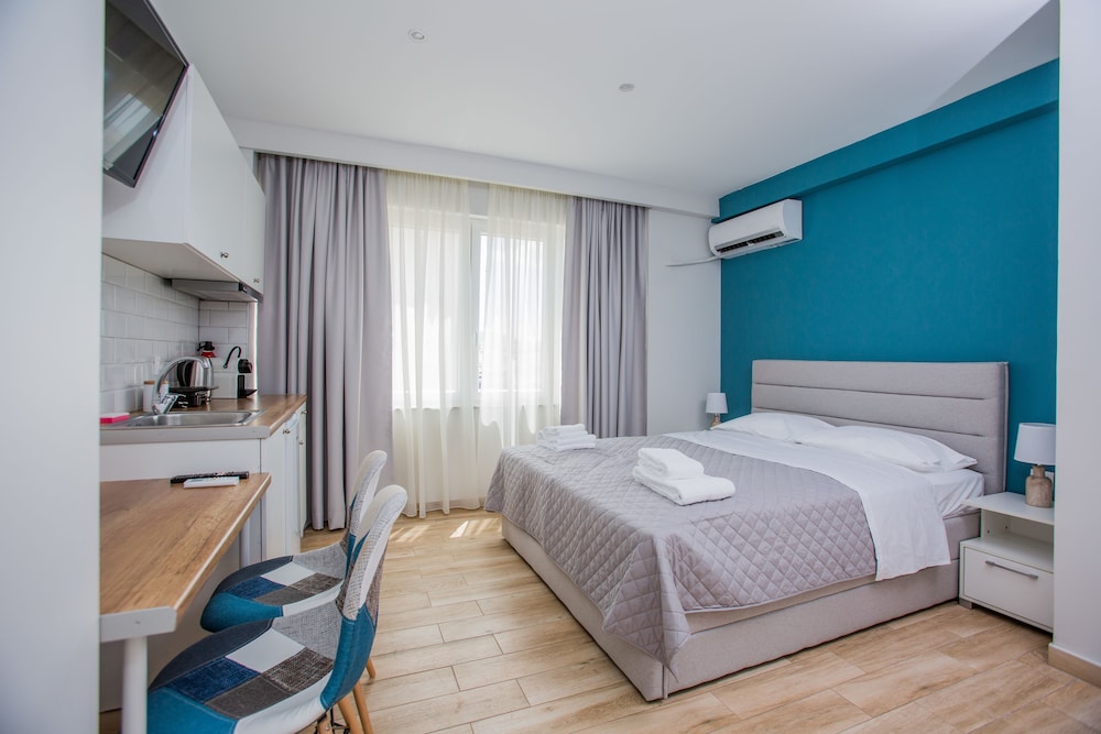 athens raise acropolis project