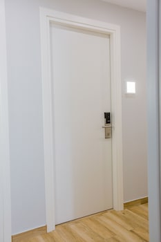 athens raise acropolis project