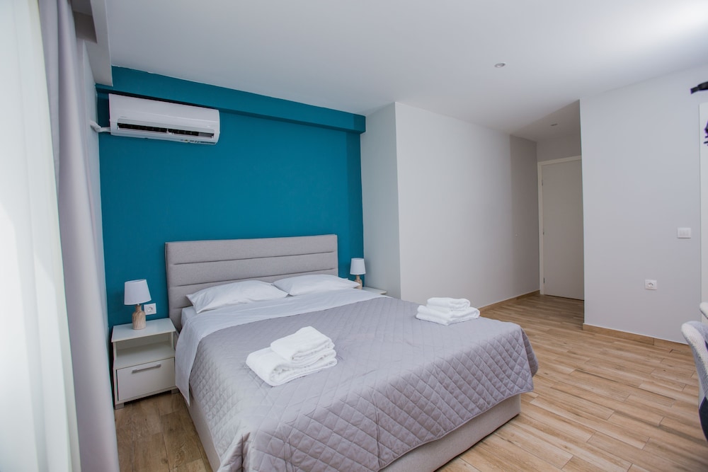 athens raise acropolis project