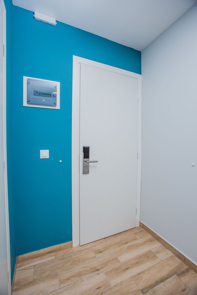 athens raise acropolis project