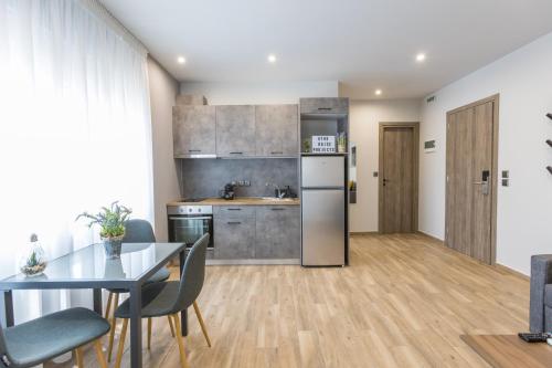 athens raise acropolis project