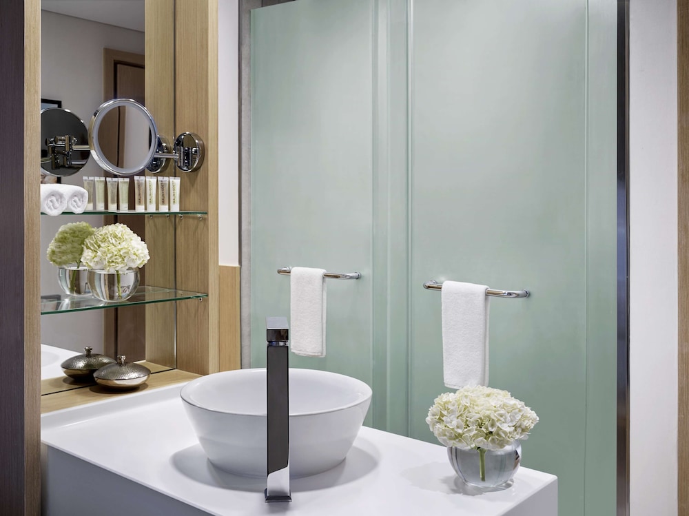 avani ibn battuta dubai hotel