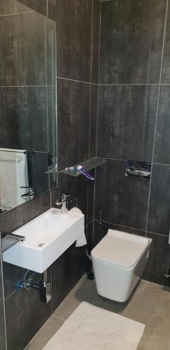 umhlanga lodge no children