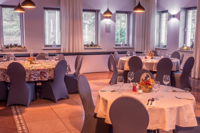 tailor hotel sport and conference