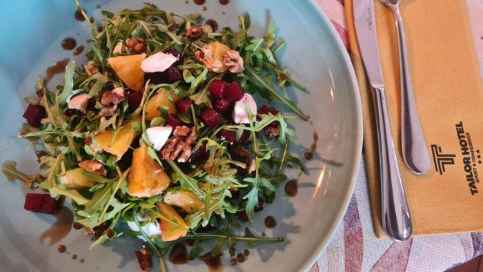 tailor hotel sport and conference