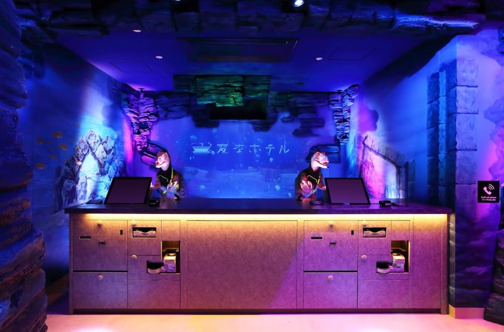 henn na hotel kansai airport
