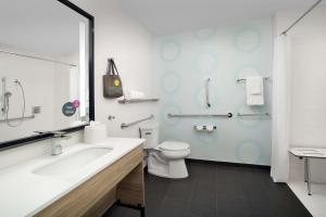 tru by hilton charlotte airport lake pointe