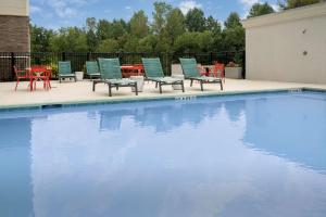 tru by hilton charlotte airport lake pointe