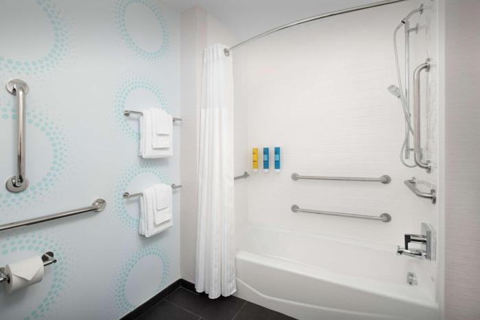 tru by hilton charlotte airport lake pointe