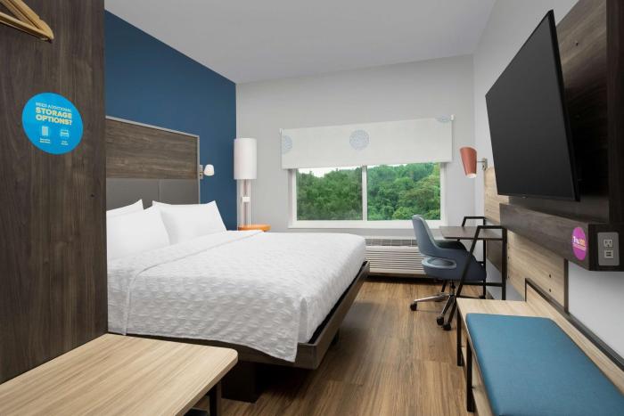 tru by hilton charlotte airport lake pointe