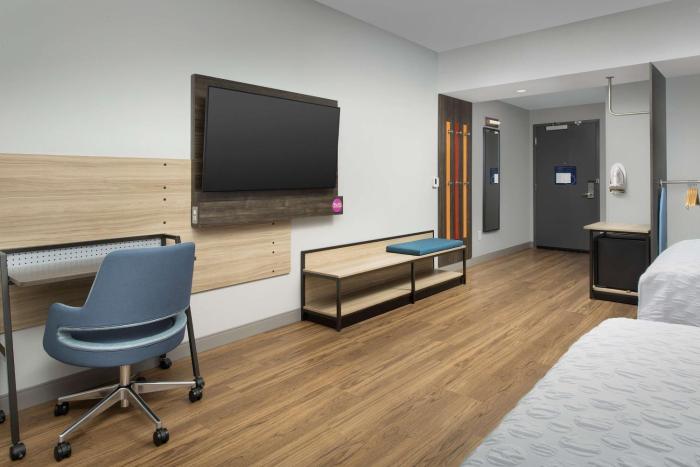 tru by hilton charlotte airport lake pointe