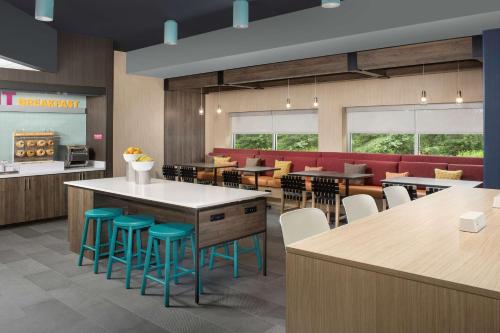 tru by hilton charlotte airport lake pointe